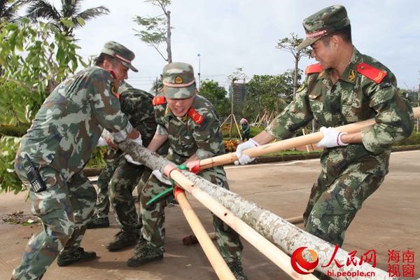 武警海南省總隊投入150名兵力支援災后重建