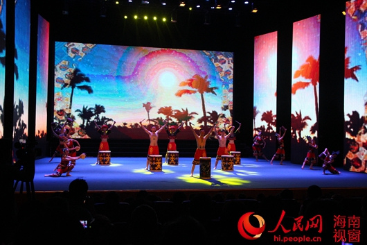 海南大学舞蹈专业学生展演黎族鼓舞庆毕业