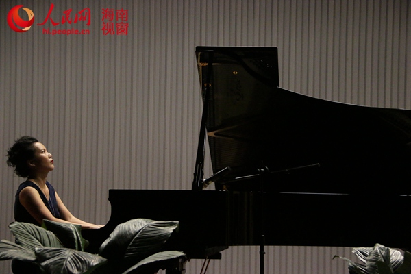 三亚学院朱翼宇钢琴独奏音乐会为祖国送祝福