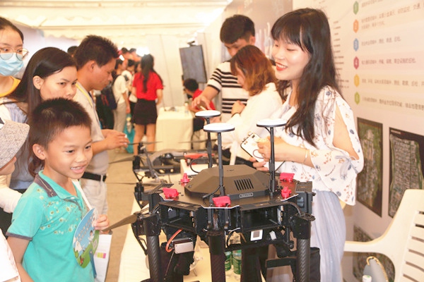 三亚市举办第十四届科技活动月暨科技创新成果