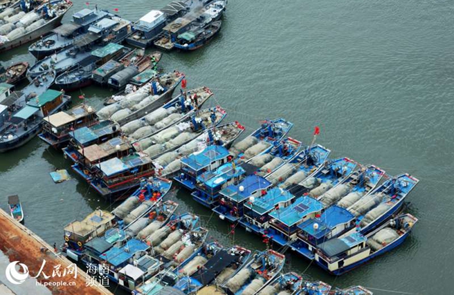 海南發布台風三級預警 船舶回港停靠避風