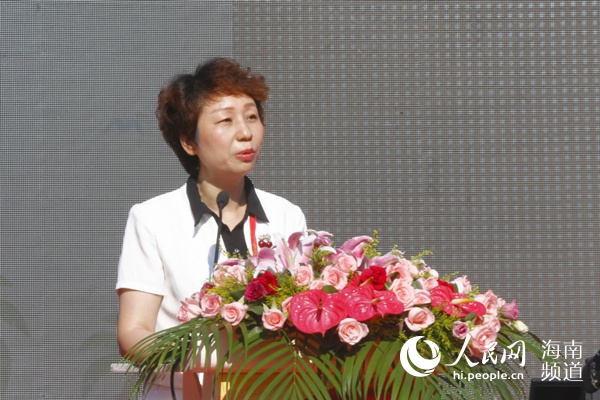 国家卫生健康委员会科教司副司长张彩虹致辞 人民网记者枉源 摄