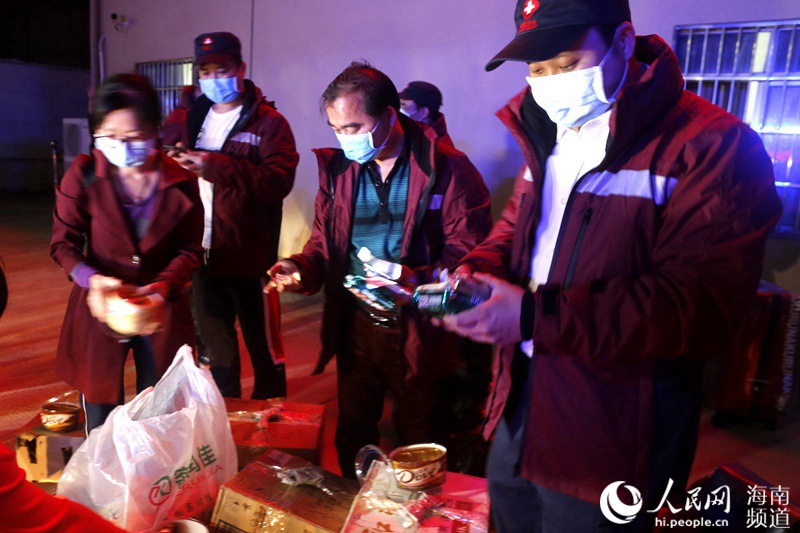國家緊急救援隊（海南）59名隊員馳援湖北 人民網記者 毛雷 攝