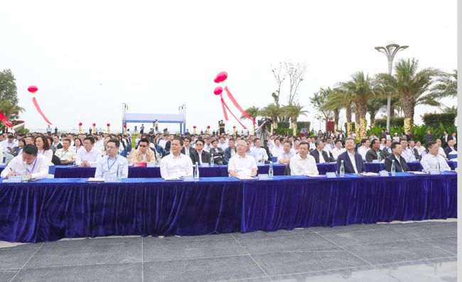 袁光平、王克強、鄒廣、謝雄峰、蓋文啟等儋州市領導出席儋州分會場項目集中開工和簽約儀式