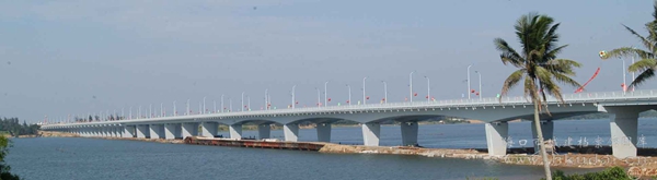 2006年，海瑞大橋建成通車。
