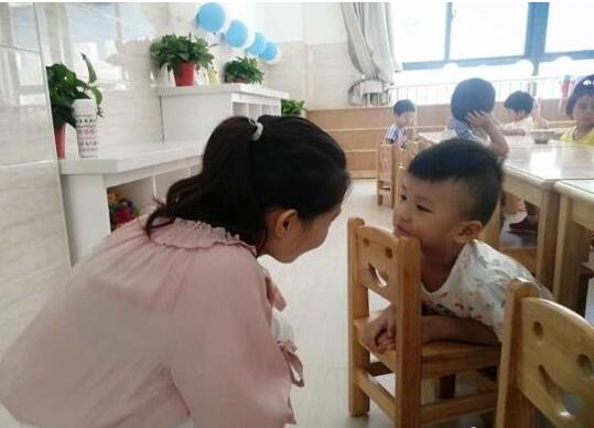 龍華區中心幼兒園老師陳有梅：成為小朋友的玩伴