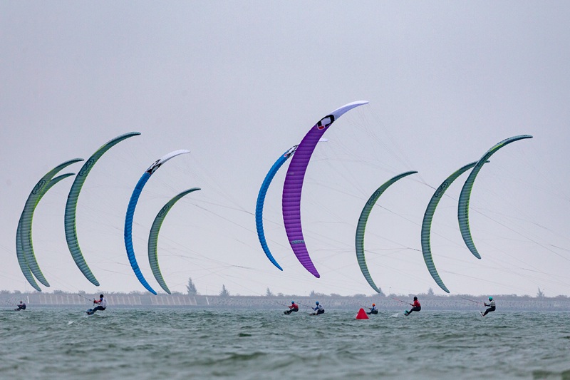 2021年全国帆船锦标赛及全国风筝板锦标赛海口开赛