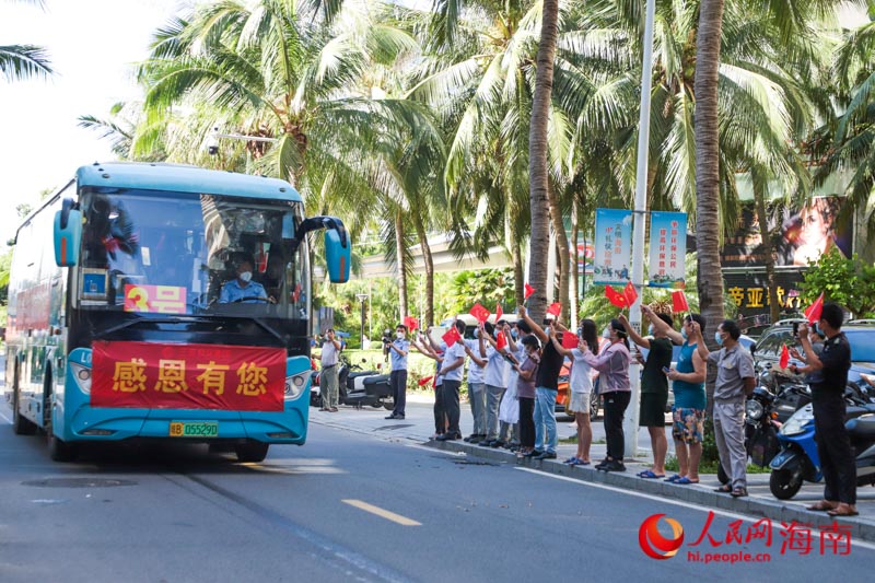 医护人员即将返程。人民网 牛良玉摄