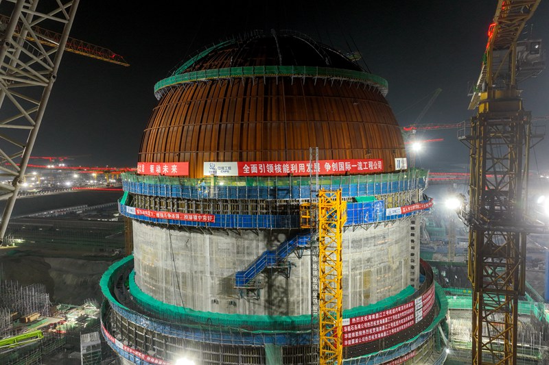 海南核电3号机组内穹顶吊装现场。刘玄摄 