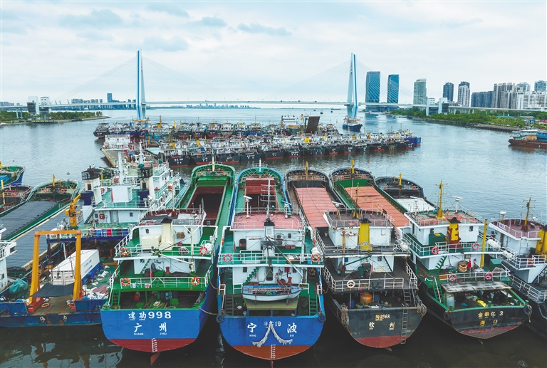 海南省全力以赴迎战台风“泰利”
