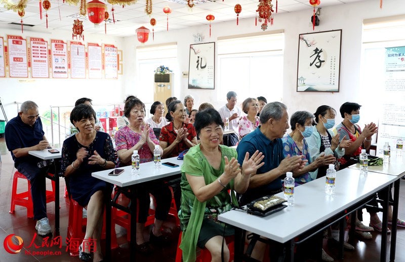 活动受到社区居民的欢迎