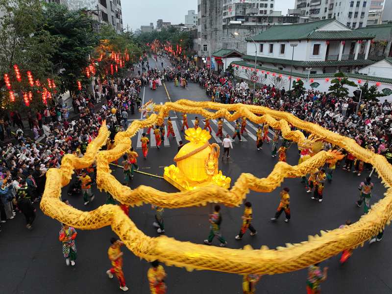 海口市瓊山區府城元宵換花節活動現場。主辦方供圖