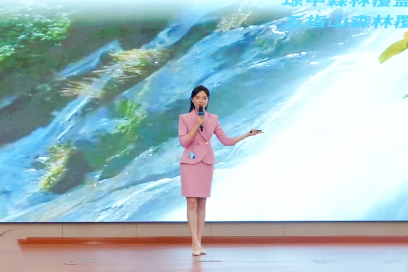 比赛中，选手们的讲解引人入胜。 主办方供图