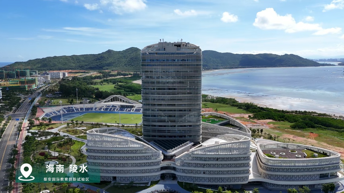 行进中国｜民族特色搭桥梁 这个图书馆不一般
