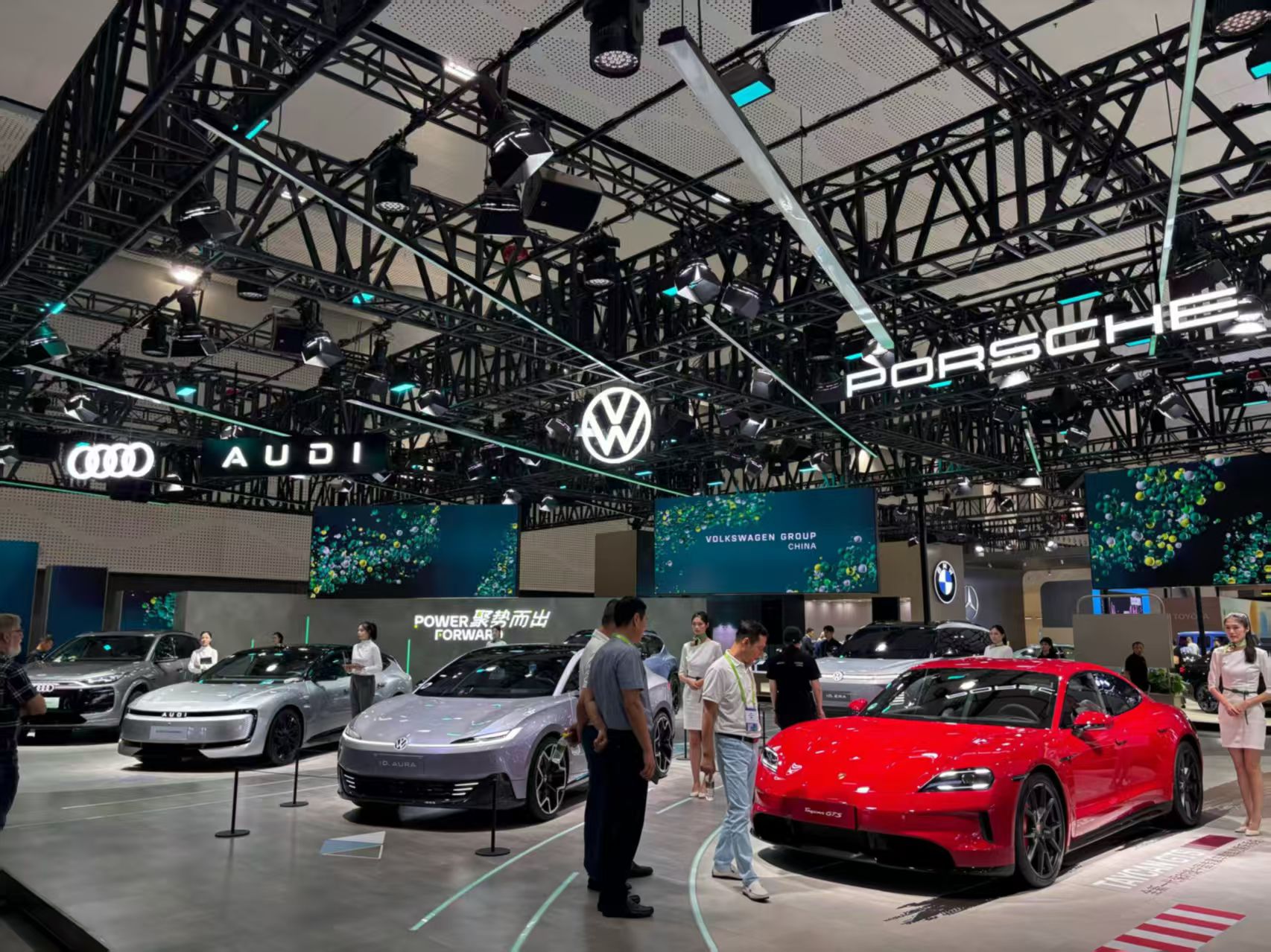 2025世界新能源汽車大會技術展覽現場。主辦方供圖