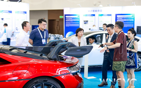 多重优势叠加 海南发力全球新能源汽车制造与贸易枢纽前期试点推进工作获得多方肯定，多个重大项目落地运营，专家出谋划策规划未来蓝图……在刚刚结束的2025世界新能源汽车大会上，作为举办地的海南可以说是收获满满。