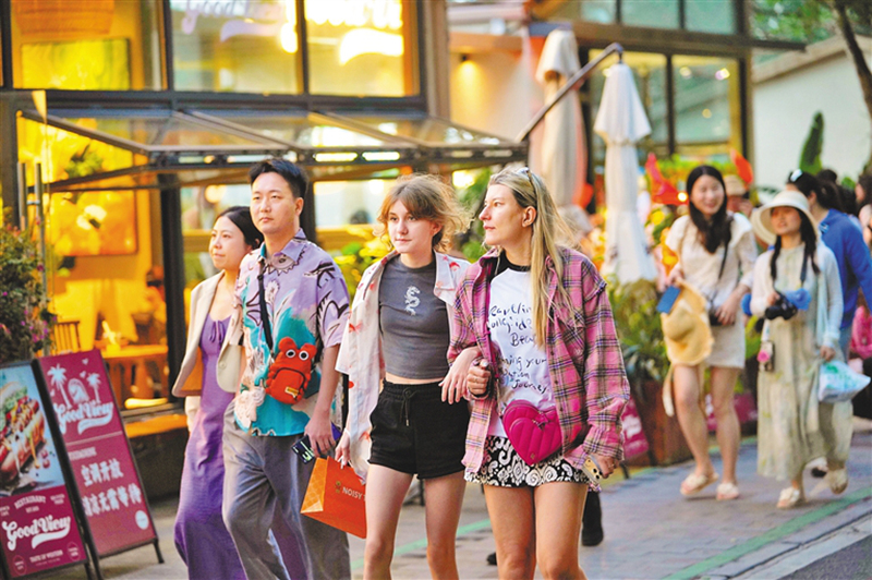 多彩新年人氣旺