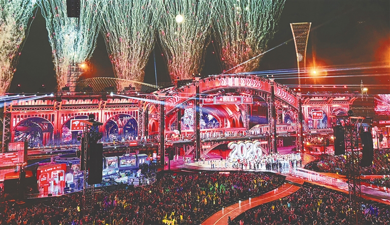 2025年12月31日晚,2025-2026湖南卫视芒果TV跨年演唱会在海口五源河体育场热情开唱。海南日报全媒体记者 封烁 摄