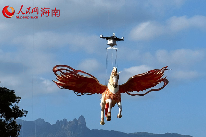 保亭七仙奇梦不夜城。人民网 熊淑婷摄3