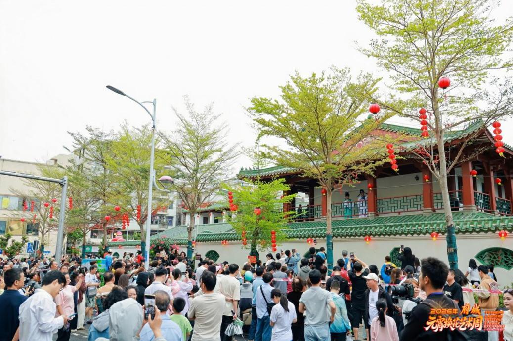 府城元宵換花節現場。瓊山區委宣傳部供圖