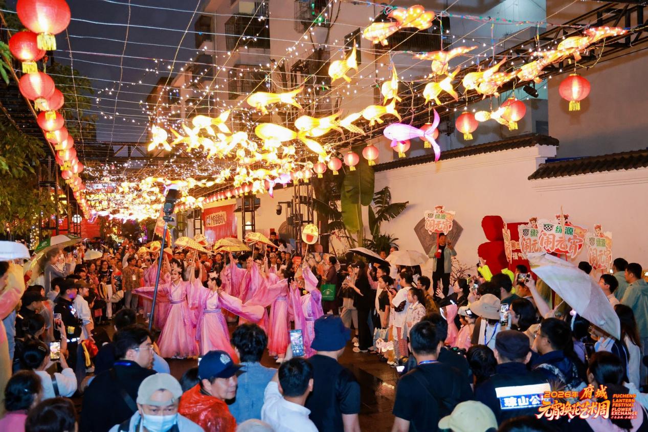 府城元宵換花節現場。瓊山區委宣傳部供圖