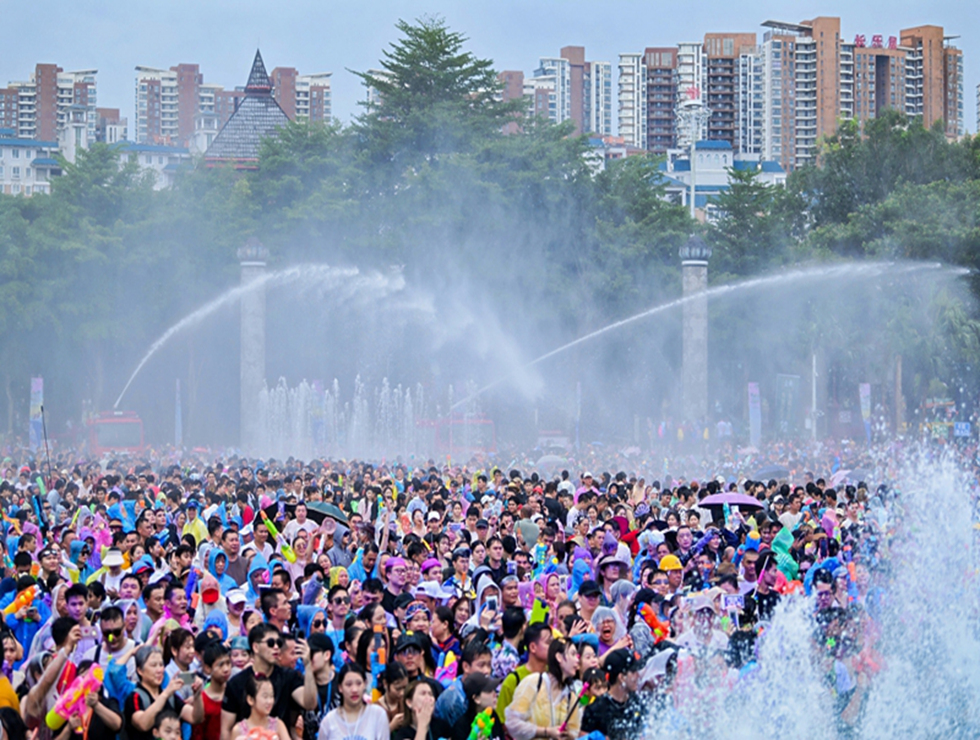 2025年中国海南七仙温泉嬉水节现场