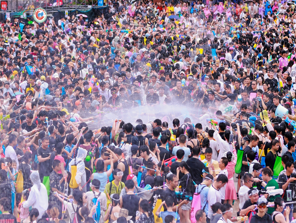 2026年中國海南七仙溫泉嬉水節現場