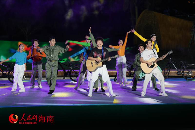 2026 年 “雨林与您” 主会场体验活动开幕式现场。人民网记者 符武平摄