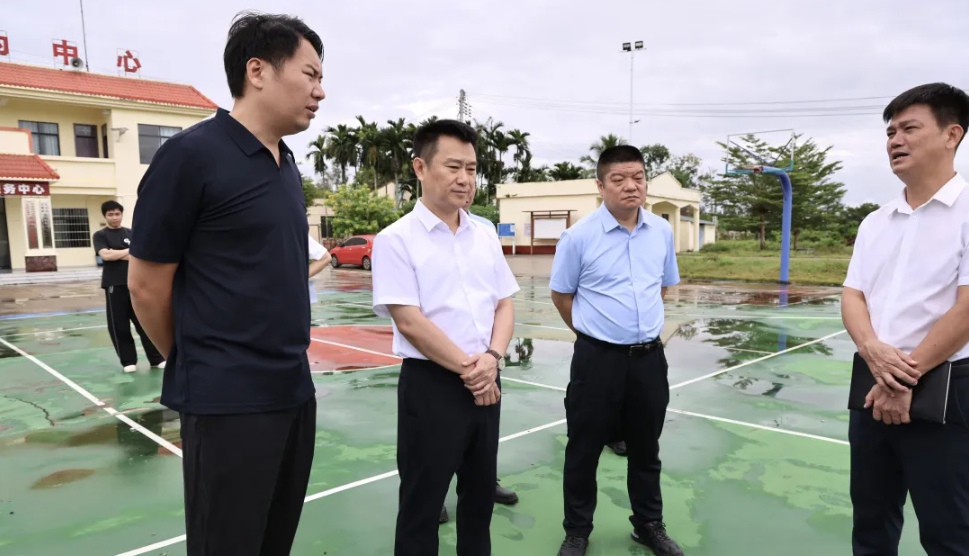 王英诚现场督导重点项目建设工作