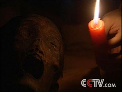 组图:湿地深处 三百年诰封夫人干尸复活之谜