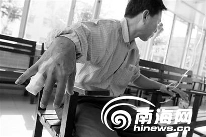 女大学生到三亚旅游险遭强奸,<em>内衣内裤</em>被剪破