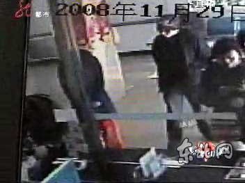 <em>艺校</em>大二<em>女生</em>欲<em>整容</em>,做中国第一美女(组图)