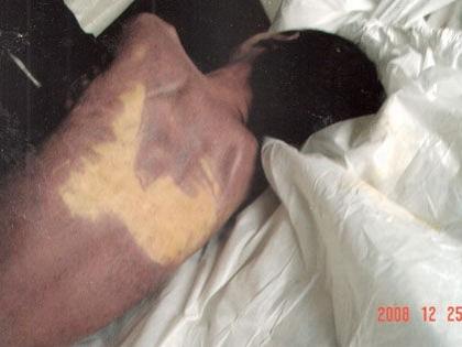 <em>妻子</em>多次离家出走两<em>女儿</em>遭罪,13岁<em>姐姐</em>被强奸