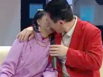 <em>女子</em>尝试人体<em>写真</em>,不愿全裸戏称像进澡堂子