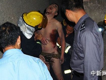 吸毒男子为躲避检查坠楼