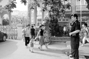 园长老公<em>猥亵幼女</em>仅拘15天,市民认为<em>处罚</em>过轻
