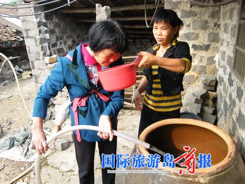 海口<em>18岁女生</em>擦强生美肌润肤<em>乳</em>后面部红肿