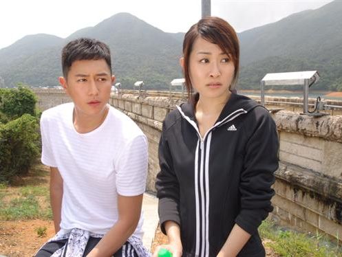 <em>图</em>揭:众女星穿情趣<em>睡衣秀性感</em>