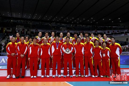 巴洛特利玩<em>巨乳姐妹</em>花 爱乳罩遭斥做爱机器