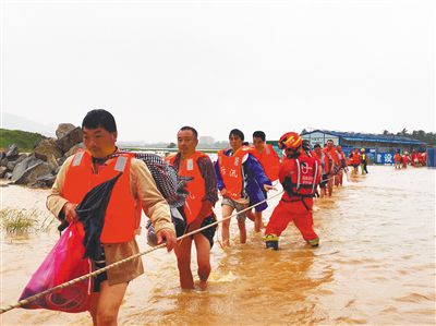 萬寧：暴雨致工地被淹 300多名工人被緊急轉移